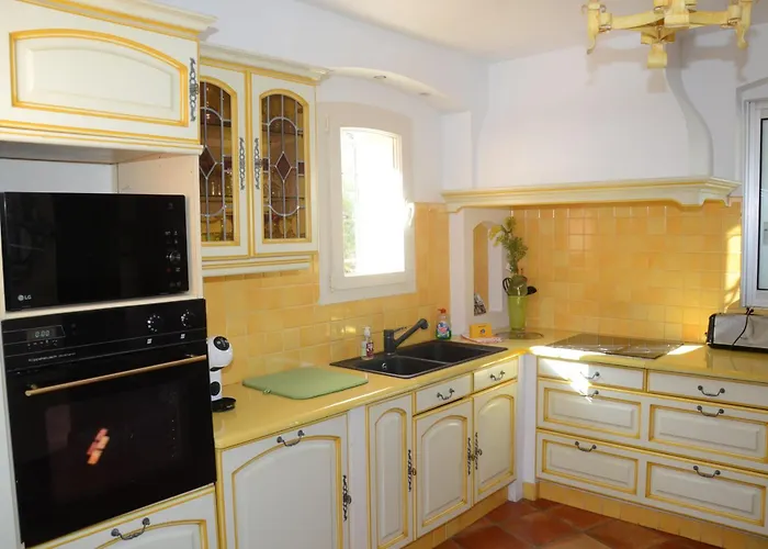 De Charme Avec Piscine Sur La Colline De Valescure Saint-Raphaël