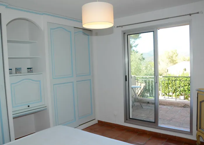 De Charme Avec Piscine Sur La Colline De Valescure Βίλα