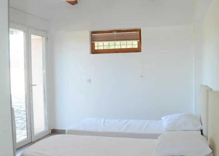 De Charme Avec Piscine Sur La Colline De Valescure Villa