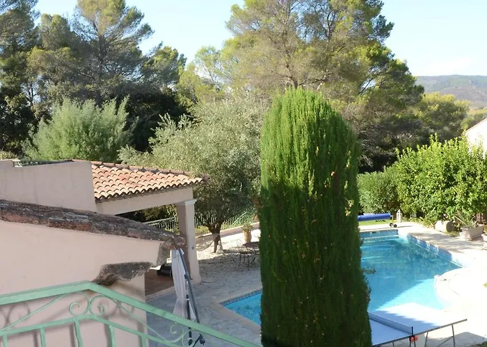 De Charme Avec Piscine Sur La Colline De Valescure Saint-Raphaël