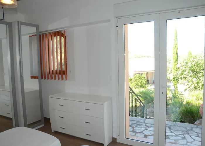 De Charme Avec Piscine Sur La Colline De Valescure