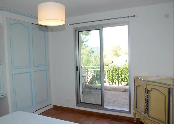 De Charme Avec Piscine Sur La Colline De Valescure Villa Saint-Raphaël