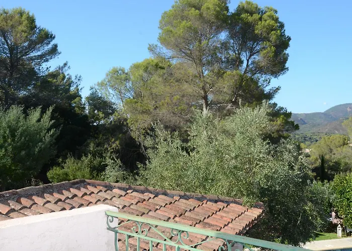 De Charme Avec Piscine Sur La Colline De Valescure Vila *