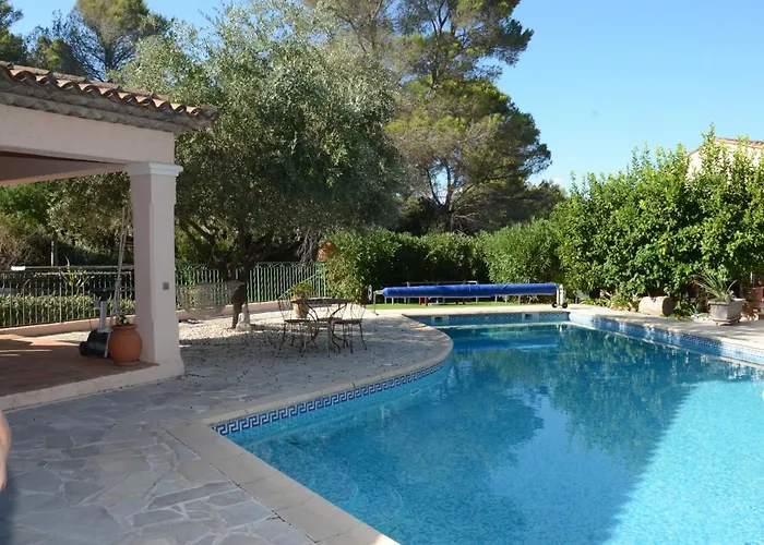 De Charme Avec Piscine Sur La Colline De Valescure Vila Saint-Raphaël